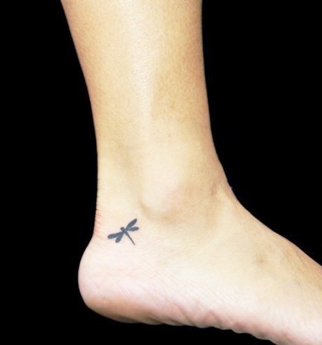 Μικρά τατουάζ. Σκίτσα ασπρόμαυρα, έγχρωμα, τρισδιάστατα, με νόημα. Φωτογραφίες και σημασία