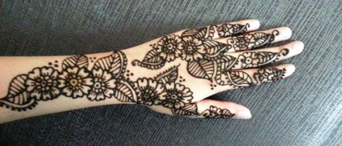 Fleurs Mehendi