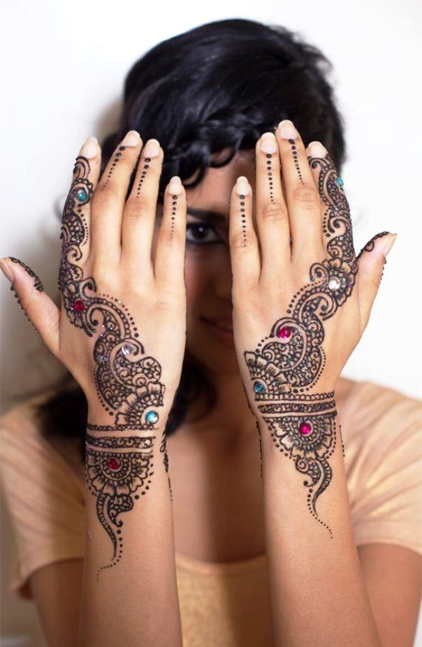 Mehendi - ligne courbe