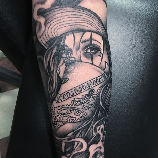 Tatouage de main mexicain dans le style Chikano