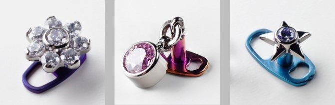 首、顔、腕、胸、鎖骨、背中下部にマイクロダーマル。なんだろう、ピアスの写真。作り方・付け方