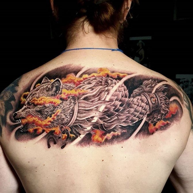 Tatouages masculins à la mode 2021-2022 : quelles tailles choisir, quels sont les meilleurs motifs et quels sont les endroits à tatouer ?