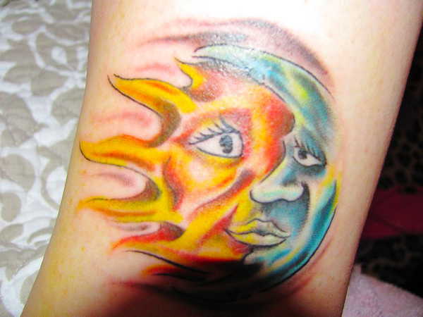 手のひらのタトゥー