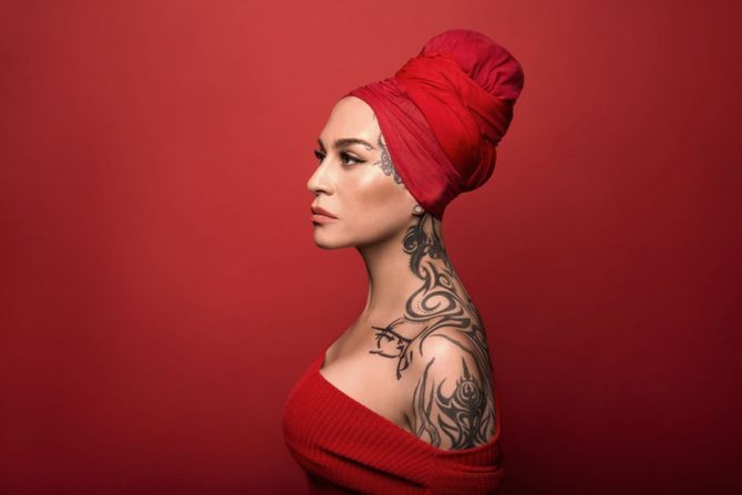 Tatouage de Nargiz Zakirova