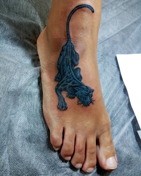 Tatuaje de una mini pantera