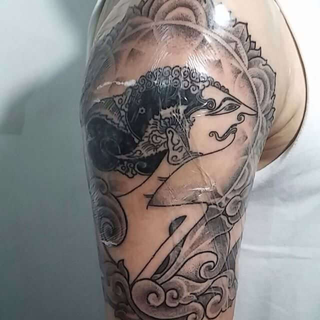 Není povolen alkohol, zvlhčující přípravky a masti.