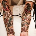 Uuden koulun tatuointi. Luonnoksia mies, nainen, valokuva