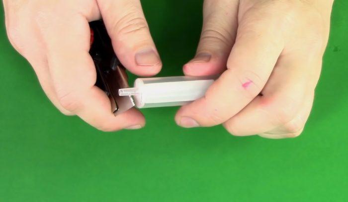 Retirer l'embout de la seringue