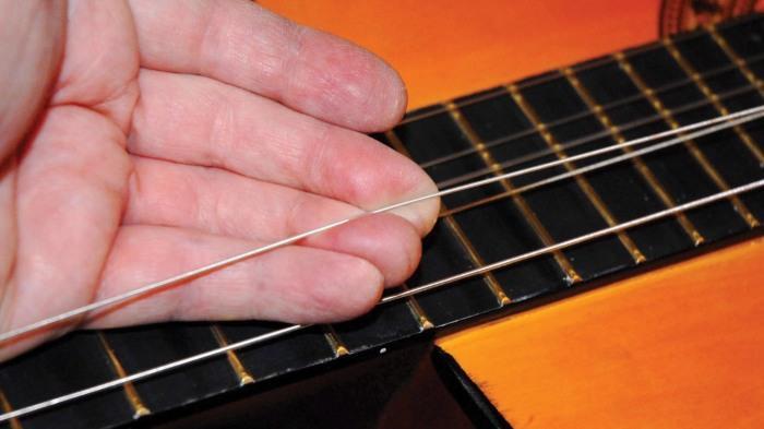 Le corde della chitarra sono comuni