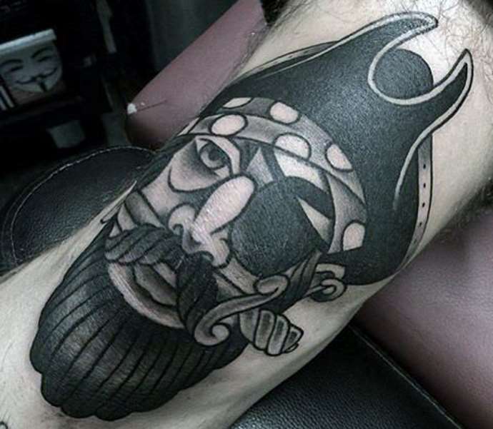 pirata con un occhio solo