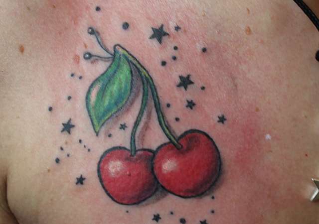 Tatouage à l'ancienne cerises cerises