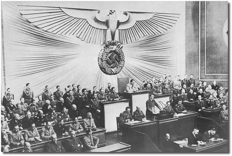 Aigle à l'intérieur du Reichstag