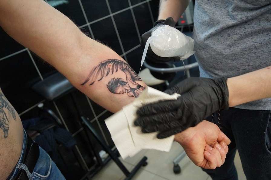 Guía para el cuidado de los tatuajes