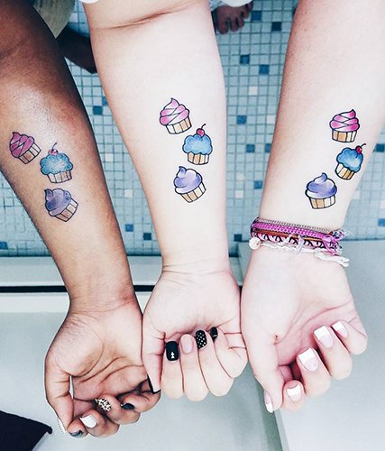 Paired tattoos for girlfriends small on the arm, leg, wrist, collarbone. Photo
