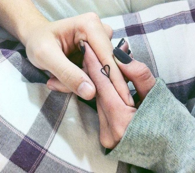 Tattoo couple hearts