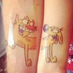 Pár tetoválás két szerelmes embernek. Vázlatok, fotófeliratok fordítással férjnek és feleségnek, barátnak és barátnőnek