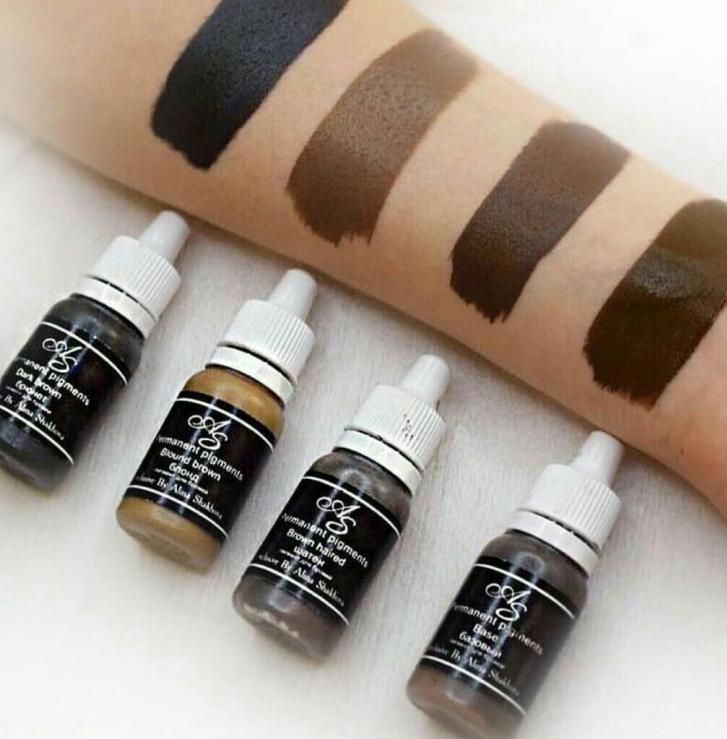 Пигмент за татуиране на вежди