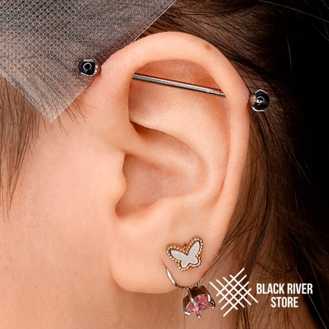 průmyslové piercingy