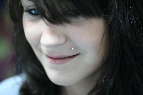avis sur le piercing monroe