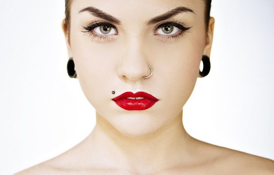 perçage de la lèvre supérieure