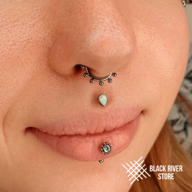 piercing en el tabique, piercing de medusa, piercing en el labio vertical