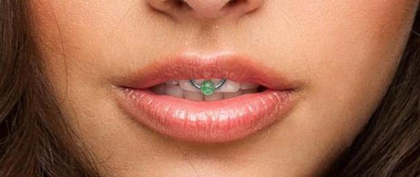 piercing smiley στο σπίτι