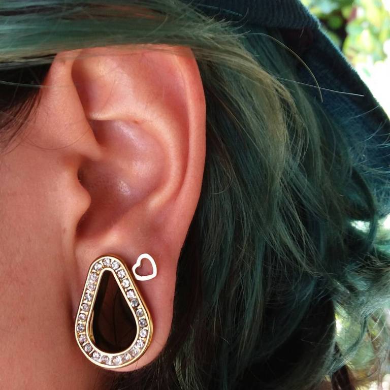 σήραγγες διάτρησης αυτιών