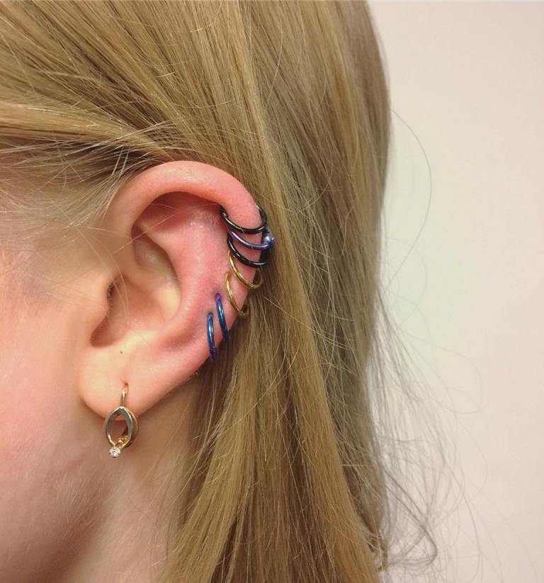 イヤピアスヘリックス