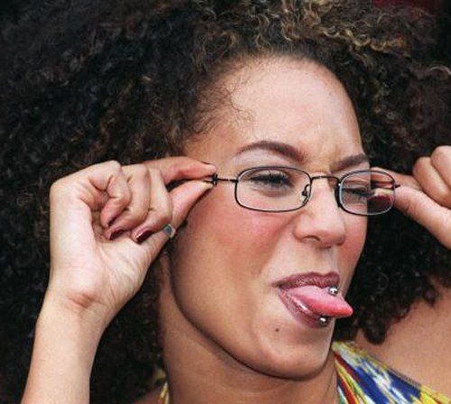 Piercing de la langue barbell. Photo, que choisir, la taille de la décoration, l'entretien