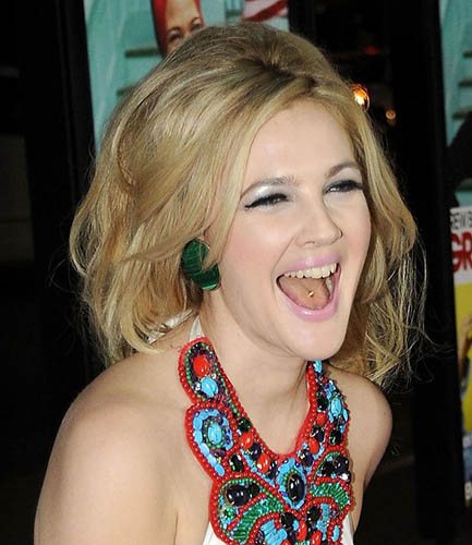 Piercing de la langue barbell. Photo, que choisir, la taille de la décoration, l'entretien