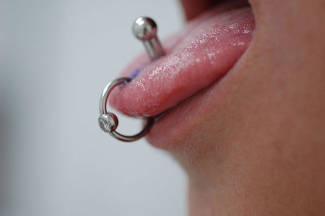 Piercing de la langue