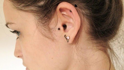 Beispiel für Tragus und Spirale