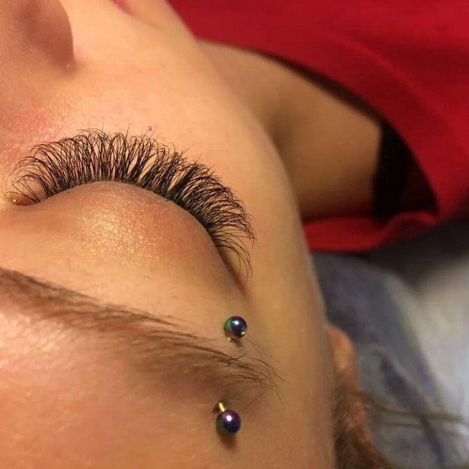家庭用眉毛ピアス