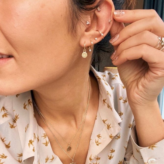 photo de piercing à l'oreille