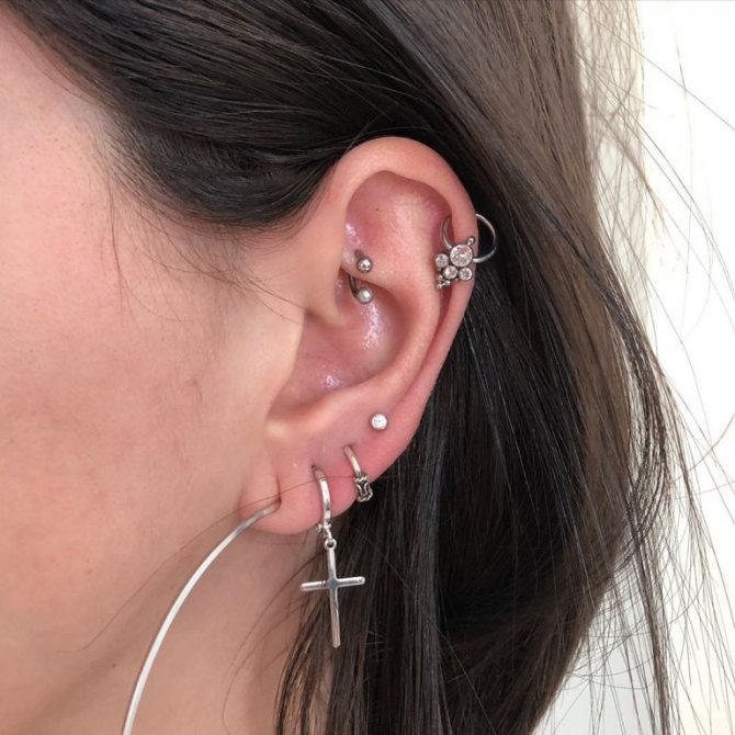 cartilage d'oreille percé