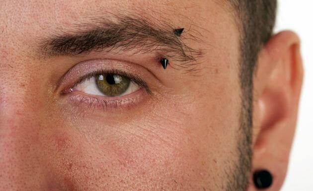 アイブロウピアス・ジュエリー