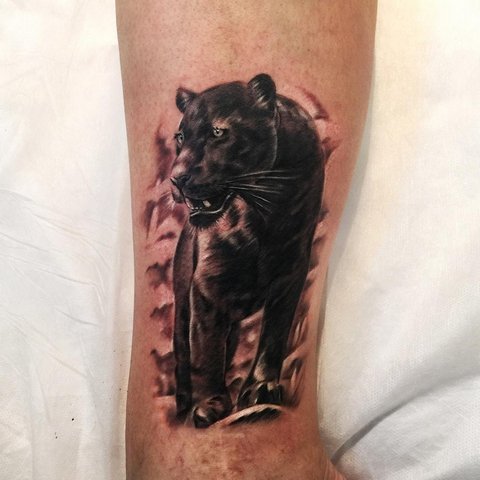 Tatuaje de pantera realista