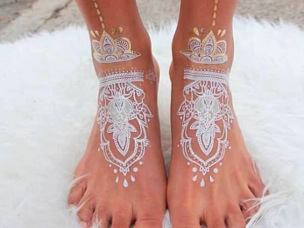 Värviline tindijoonistus