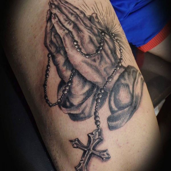 Πλύσιμο χεριών με σταυρό