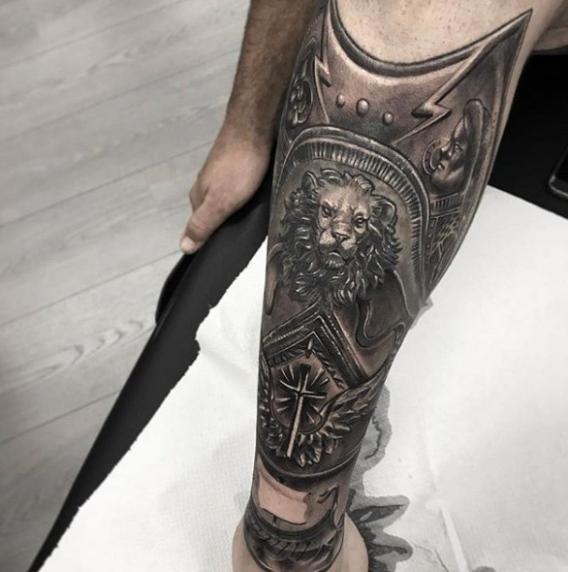 Armure de chevalier sur la hanche