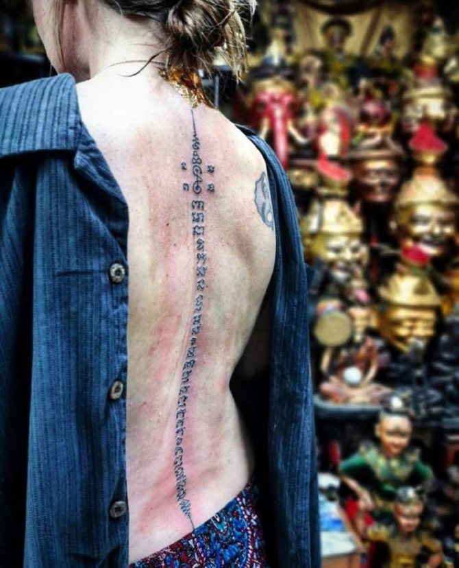 sak yant mágikus tetoválások