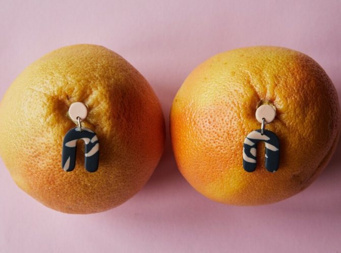 fülbevaló a narancson