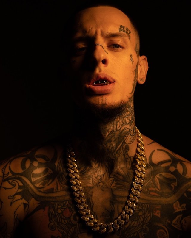 Tetování obličeje Scrooge