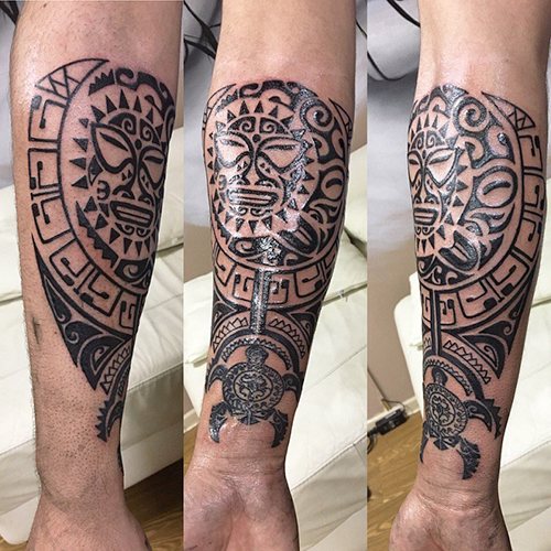 Ornements et motifs slaves pour les tatouages. Pochoirs, dessins pour filles, hommes. Photo