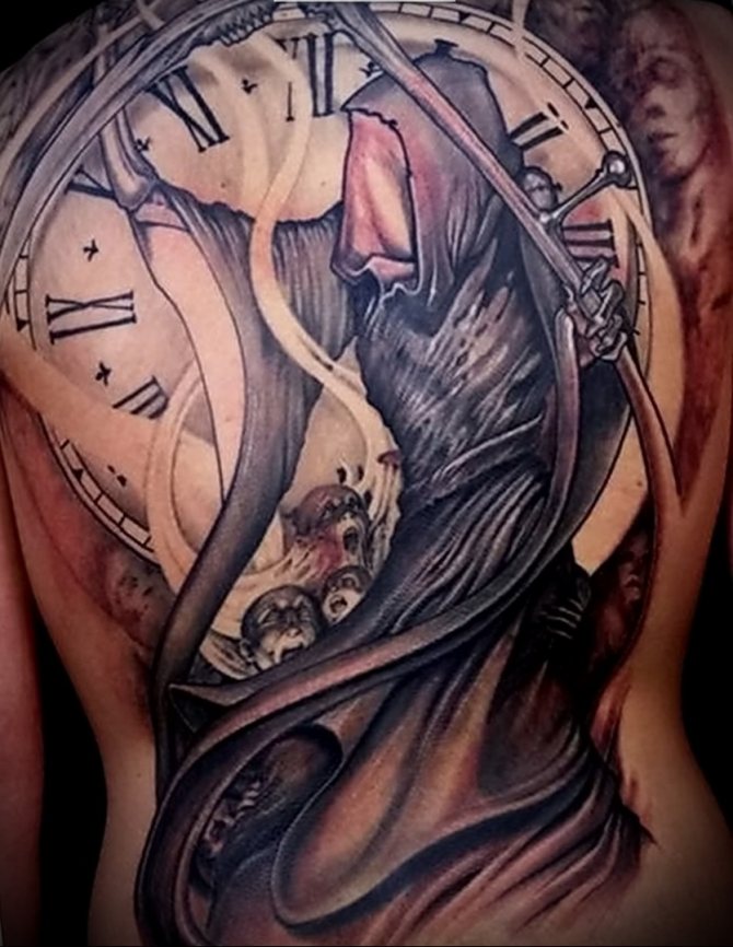 La mort avec une faux pour rappeler que rien n'est éternel.