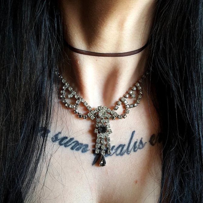 Les sites web des salons de tatouage modernes offrent un choix de