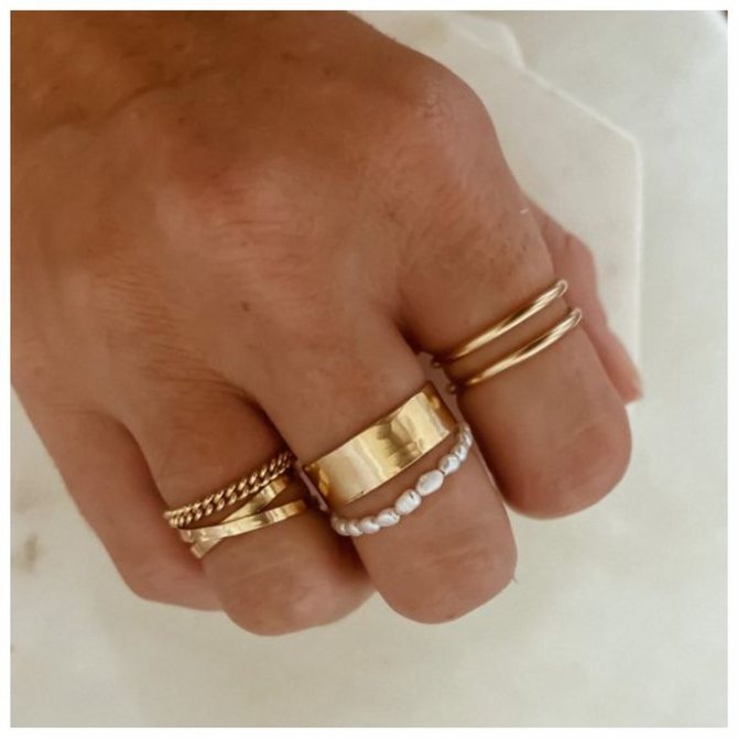 Stylish Minimalist Gold Rings