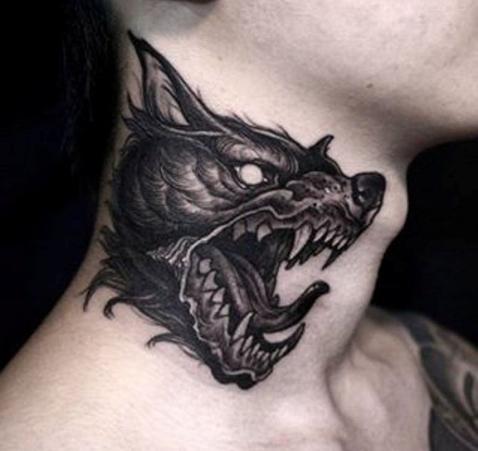 Un tatuaje de lobo sonriente tan grande mostrará a todos que se trata de una persona decidida