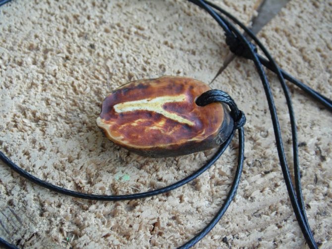 このクラダ・ルーンは、タトゥーとして適用することができます。