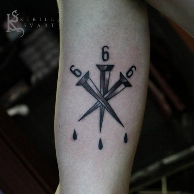 Tetoválás 666 (47 fotó) - jelentések, vicces tetoválás minták az arcon, szemöldök, nyak, kéz felett
